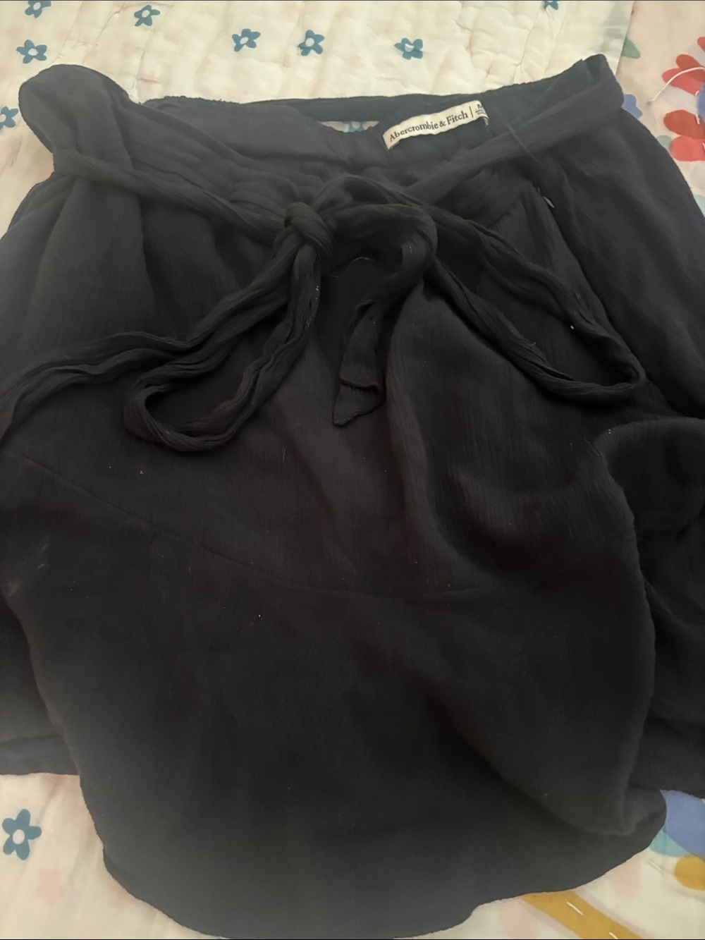 Abercrombie & Fitch Black skort/skirt with built-in shorts in zips on the side